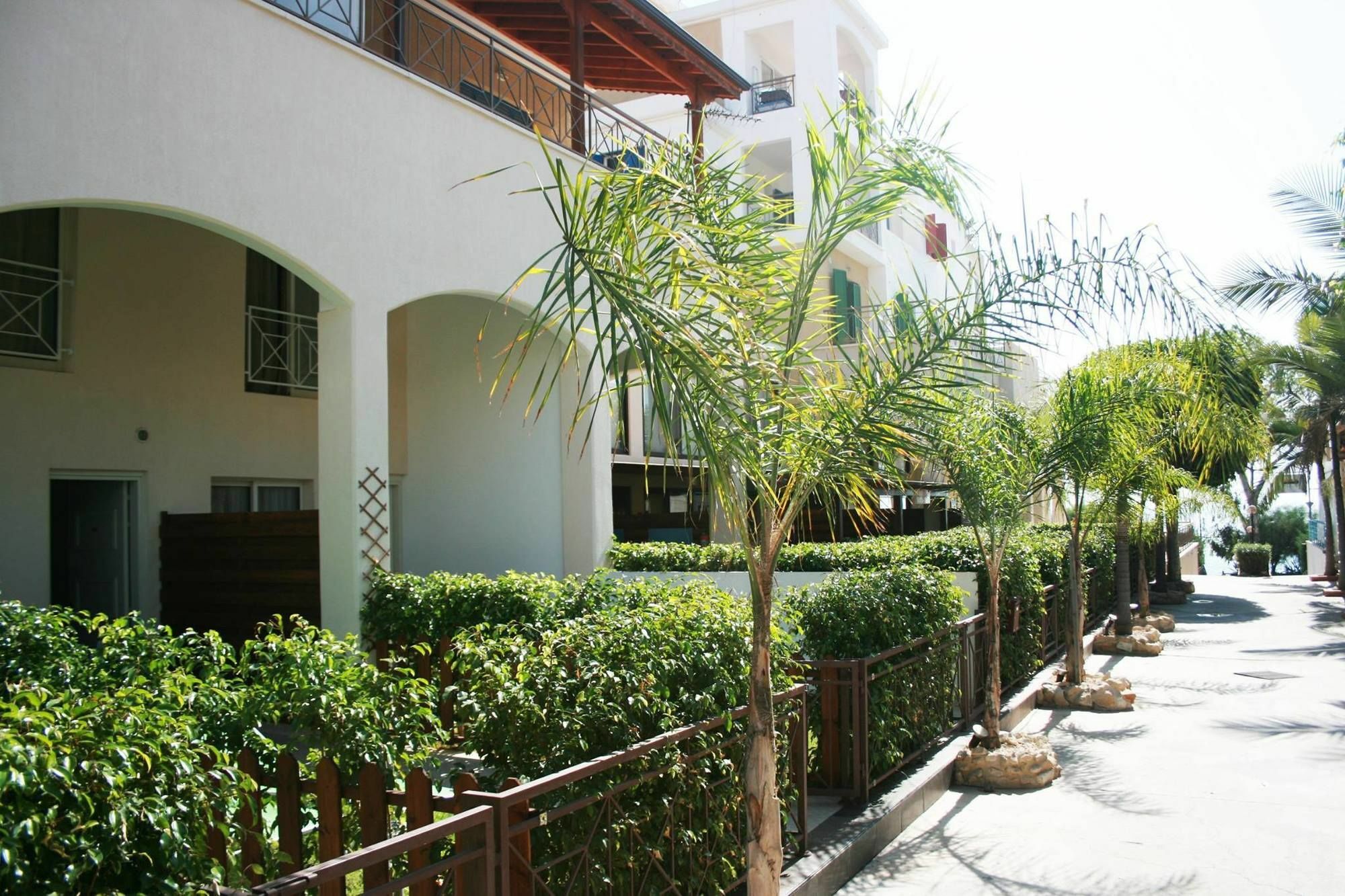 Sunrise Arches Apartments Limassol Eksteriør billede
